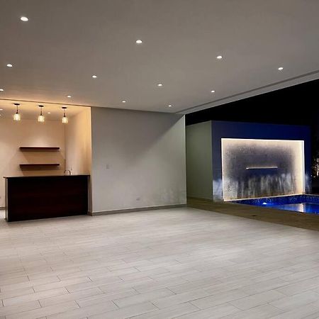 Outstanding Pent House W/Jacuzzi Apartment ซานติอาโก เด ลอสกาบาเญโรส ภายนอก รูปภาพ