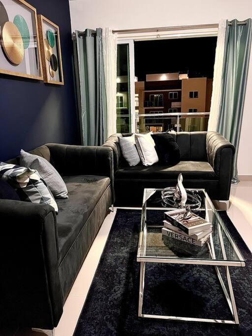 Outstanding Pent House W/Jacuzzi Apartment ซานติอาโก เด ลอสกาบาเญโรส ภายนอก รูปภาพ