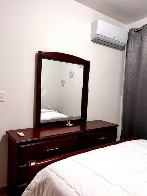 Outstanding Pent House W/Jacuzzi Apartment ซานติอาโก เด ลอสกาบาเญโรส ภายนอก รูปภาพ