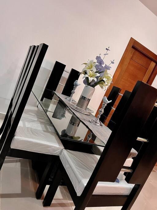 Outstanding Pent House W/Jacuzzi Apartment ซานติอาโก เด ลอสกาบาเญโรส ภายนอก รูปภาพ