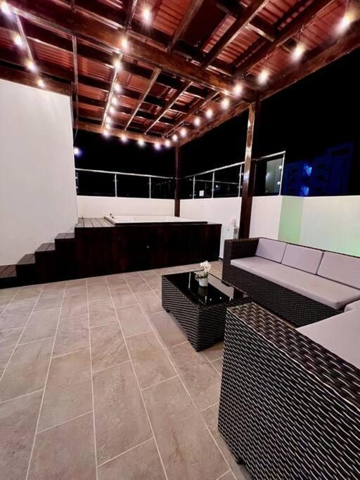 Outstanding Pent House W/Jacuzzi Apartment ซานติอาโก เด ลอสกาบาเญโรส ภายนอก รูปภาพ