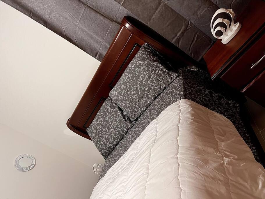 Outstanding Pent House W/Jacuzzi Apartment ซานติอาโก เด ลอสกาบาเญโรส ภายนอก รูปภาพ