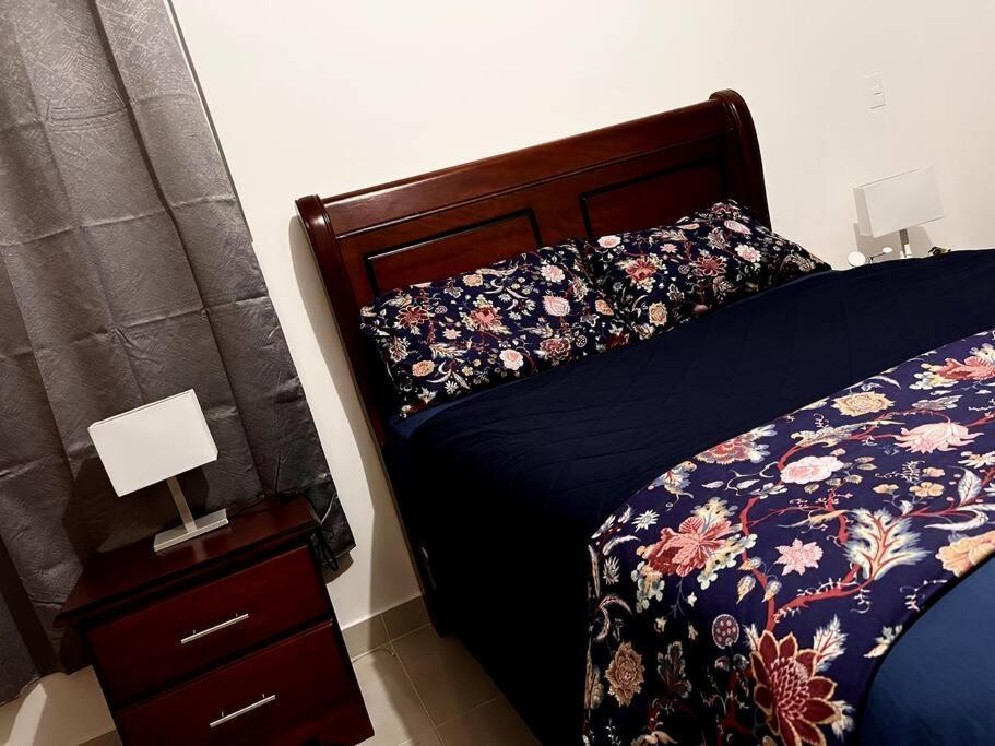 Outstanding Pent House W/Jacuzzi Apartment ซานติอาโก เด ลอสกาบาเญโรส ภายนอก รูปภาพ